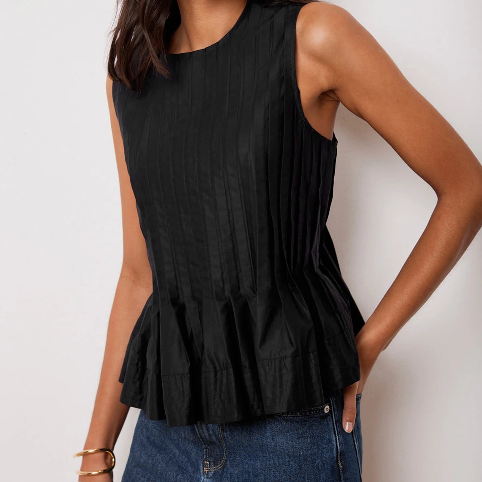 LIZAKOSHT  -  Women s Sleeveless Pleated Tank Top with Round Neck and Ruffled Hem - Solid Color Casual Summer Streetwear Shirt