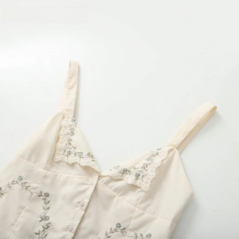 LIZAKOSHT  -  Sexy Fashionable KAOPU ZA Summer New Women's Embroidered Silk Camisole Top Strapless Backless Polyester Fabric Ladylike