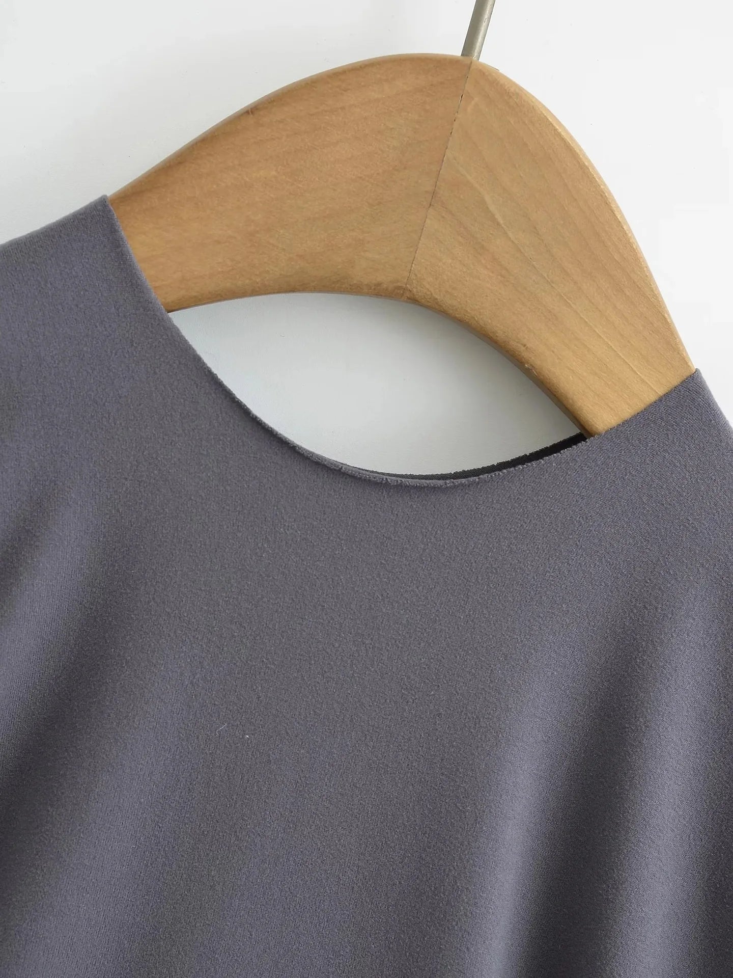 LIZAKOSHT  -  Minimalist Edgeless Brushed Cotton Short Sleeve T-shirt Women 2025 Spring Summer O-neck Stretchy Slim Fitted Top Hot Girls 56907