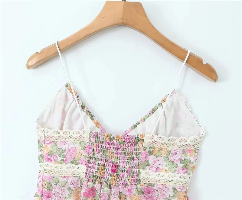 LIZAKOSHT  -  Europe and America Sexy Deep V-neck Lace Stitching Floral Small Suspenders Summer New Slim Holiday Vest Women