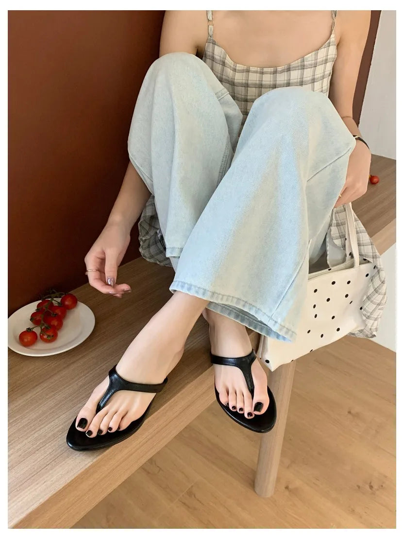 LIZAKOSHT  -  Fashion Clip Toe Toe Flip Flops Flat Wedge Heel Slippers Women Casual Narrow Band Slides Brand Sandal Beach Flip Flops Sandalias