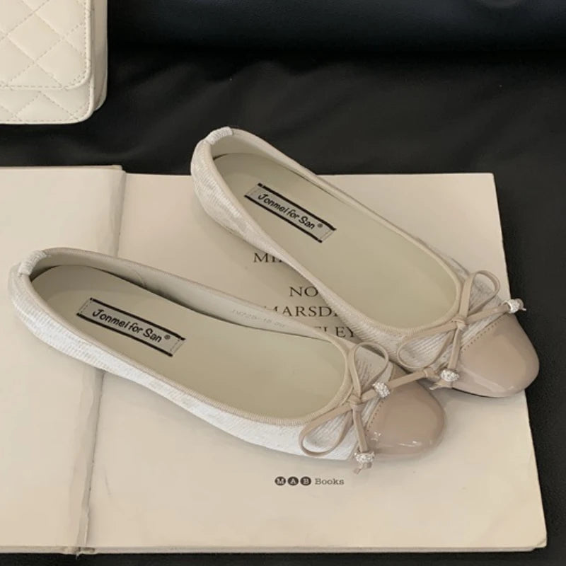 LIZAKOSHT  -  Comfortable Round Toe Women Flats Sweet Bow Designer Women Brand Shoes Elegant Lace Shallow Women Ballet Shoes Zapatos Muje