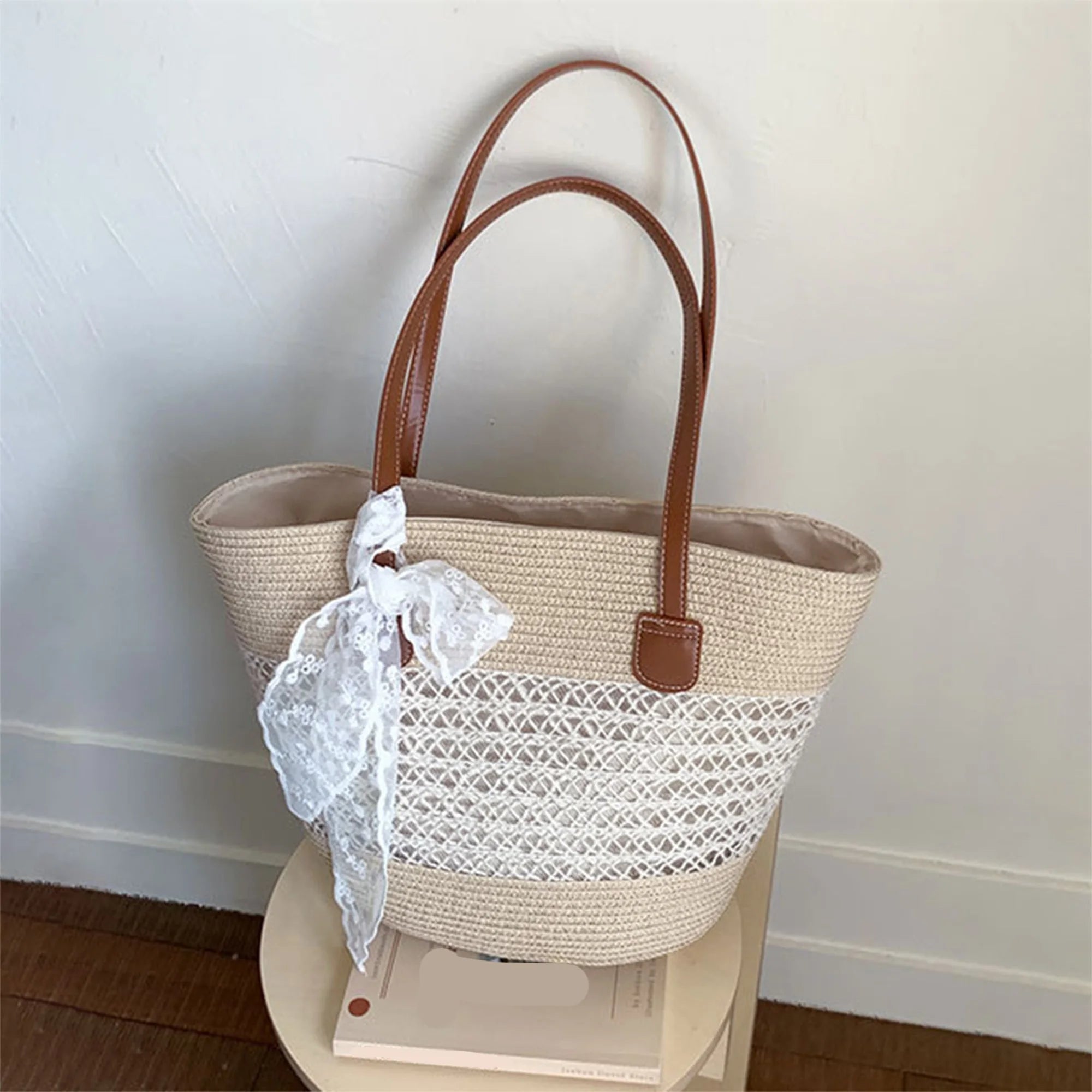 LIZAKOSHT  -  Fashionable Women s Straw Tote Bag with Hollow Out Design Perfect for Summer Beach Trips and Everyday Commutes Lightweight