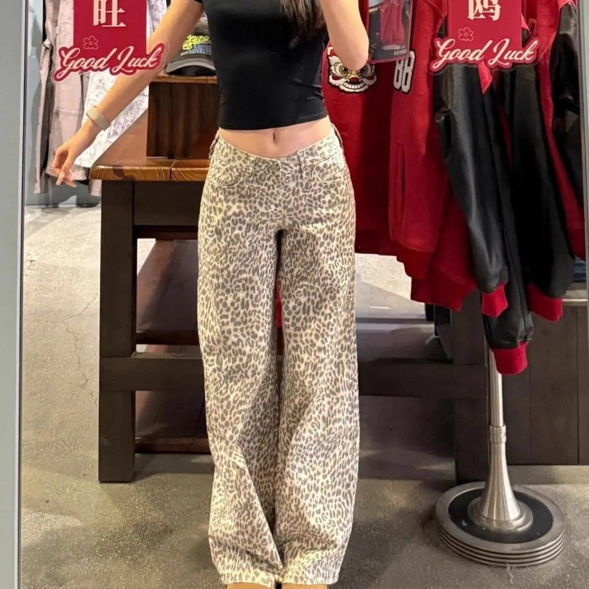 LIZAKOSHT  -  Spicy Girl Leopard Print Low Waist Jeans with A Feminine Spring Design, Loose and Wide Leg Pants