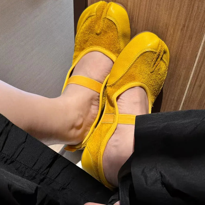 LIZAKOSHT  -  New Split Toe Peas Shoes Women 2025 Trotters Cross Horseshoe Red Casual Mary Jane Ballet Flats Shoes Female