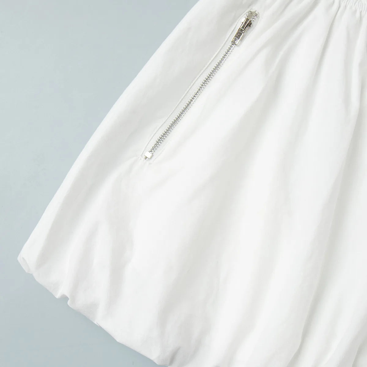 LIZAKOSHT  -  Spring and Summer Women Flower Bud Lantern Cotton Shorts Trend Loose Pleated Pocket Design Solid Versatile Casual Beach Shorts