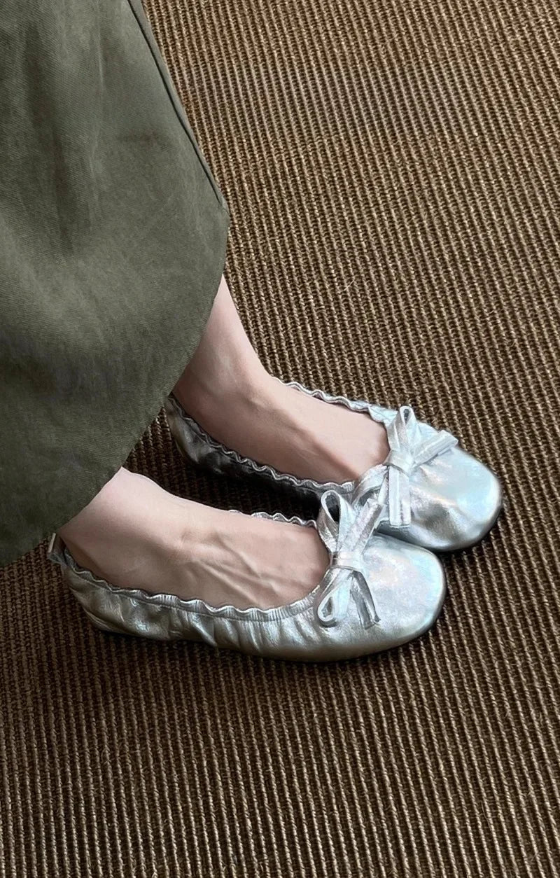 LIZAKOSHT  -  Red Bow Pleated Design Brand Ballet Flat Shoes Women Retro Round Toe Shallow Mary Jane Shoes Comfortable Moccasin Casual Shoes