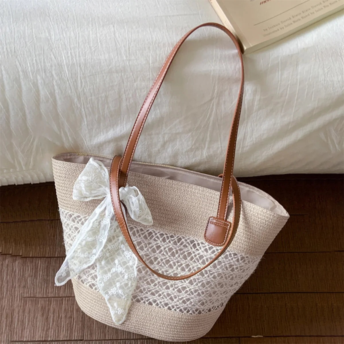 LIZAKOSHT  -  Fashionable Women s Straw Tote Bag with Hollow Out Design Perfect for Summer Beach Trips and Everyday Commutes Lightweight