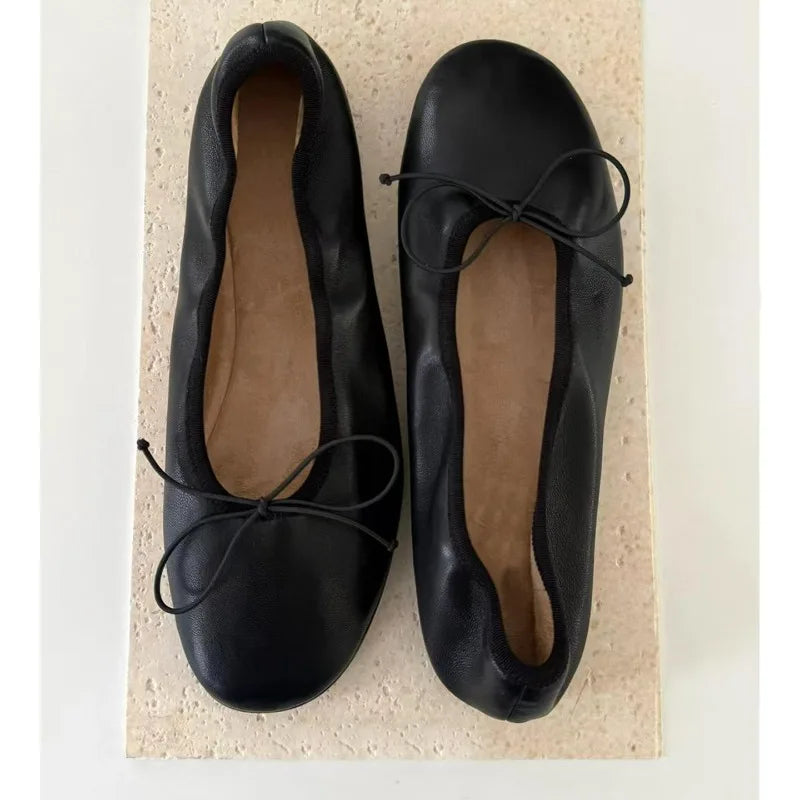 LIZAKOSHT  -  New Ballet Flats Crafted from Goat Leather Classic Round Toe Elasticated Seams for a Perfect Fit Slightly Pleated Effect Classic