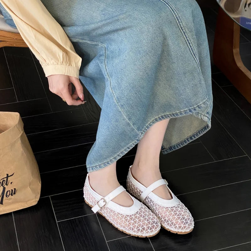 LIZAKOSHT  -  Round Toe Mesh Women Flat Shoes Fashion Summer NEW Breathable Buckle Strap Ladies Footwear Soft Flat Heel Mary Jane Sandals