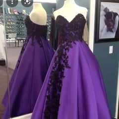 LIZAKOSHT  -  Purple and black Wedding Dress Lace Appliques A-Line Sleeveless Satin Vintage Gothic Bridal Gowns Floor Length Customized