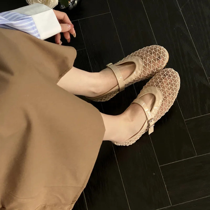 LIZAKOSHT  -  Round Toe Mesh Women Flat Shoes Fashion Summer NEW Breathable Buckle Strap Ladies Footwear Soft Flat Heel Mary Jane Sandals