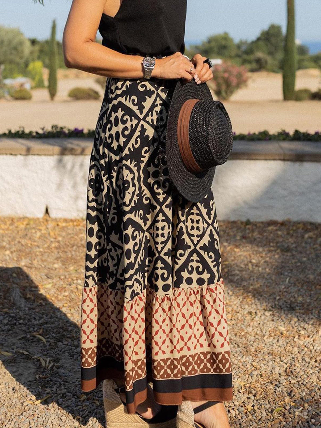 LIZAKOSHT  -  Geometric Elastic Waist Maxi Skirt