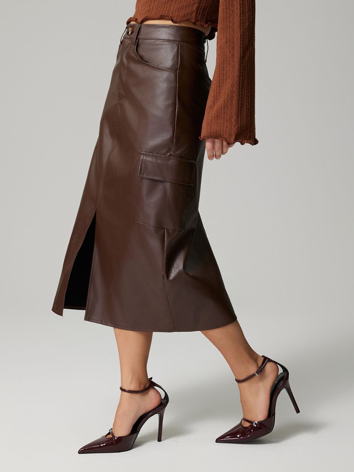 LIZAKOSHT  -  Slit Midi Skirt with Pockets