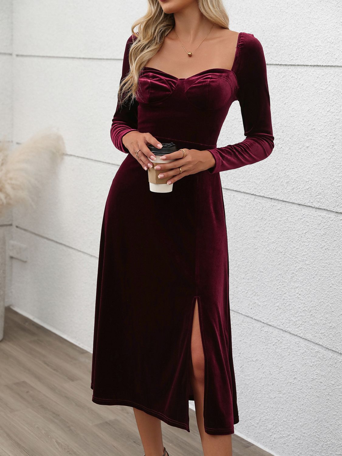 LIZAKOSHT  -  Perfee Sweetheart Neck Long Sleeve Midi Dress