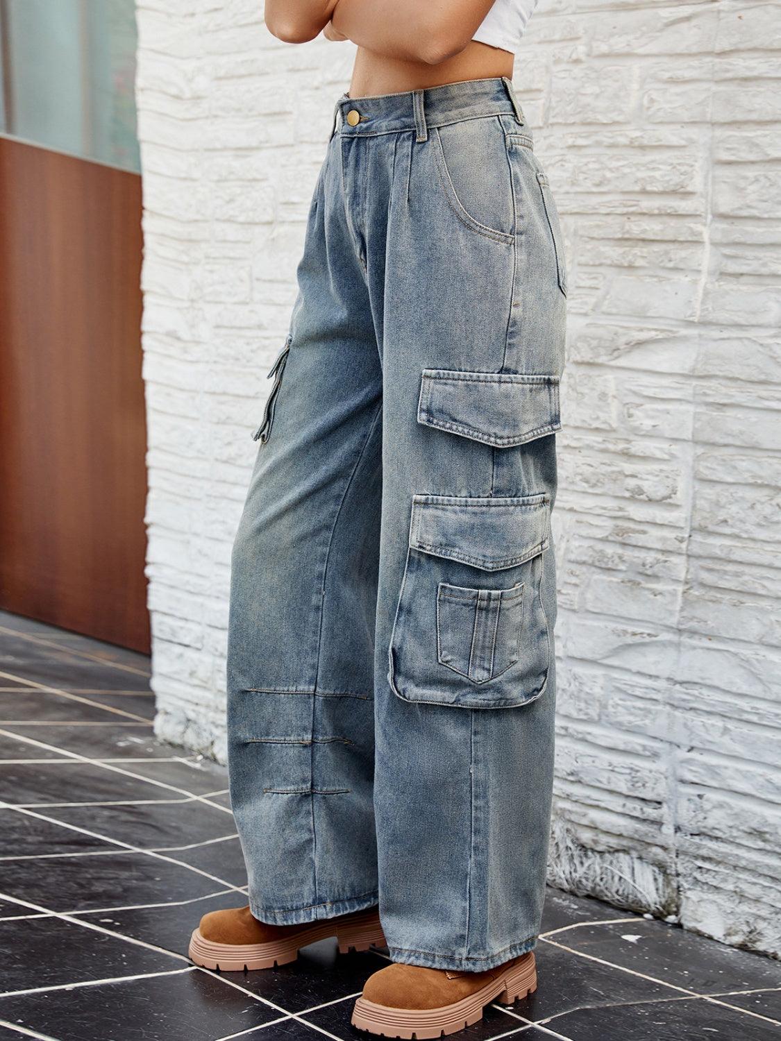 LIZAKOSHT  -  Washed Jeans with Pockets