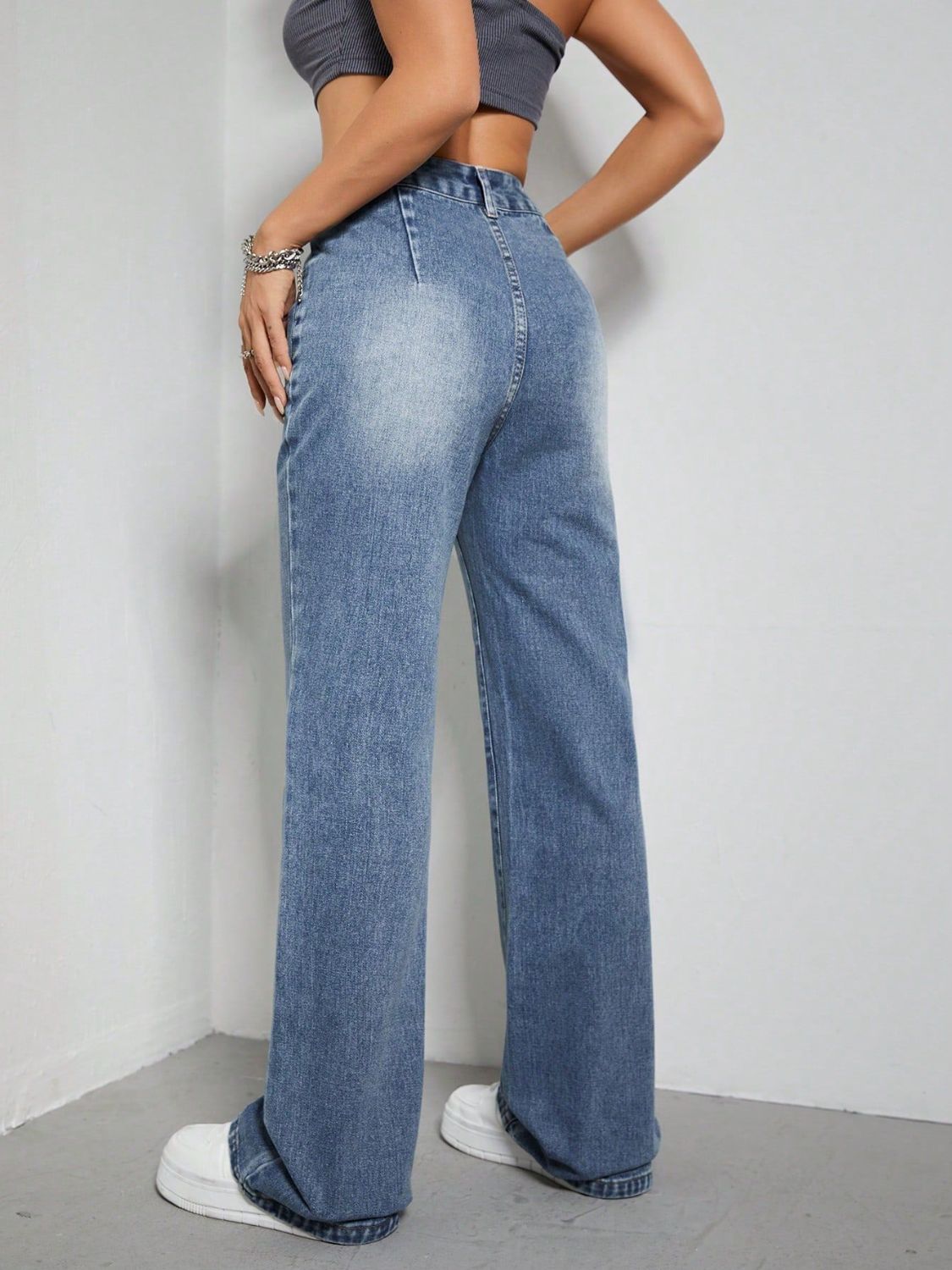 LIZAKOSHT  -  High Rise Wide Leg Jeans with Pockets
