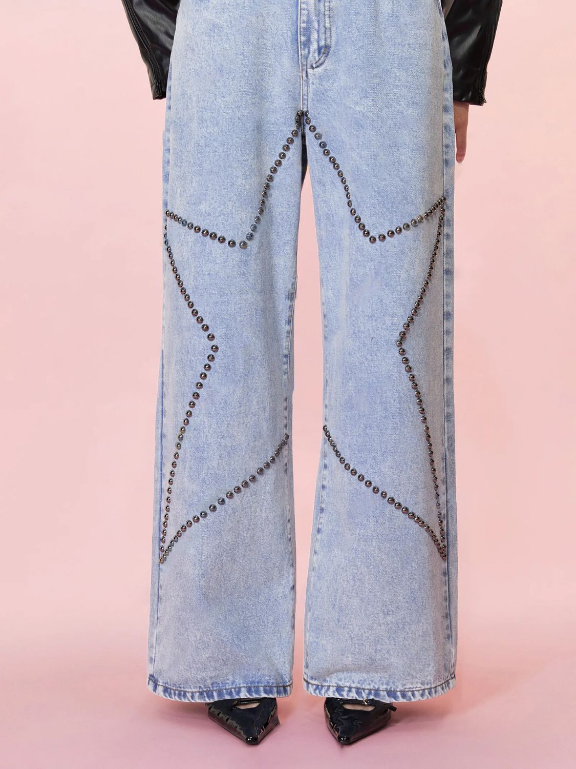 LIZAKOSHT  -  Studded Star Straight Jeans with Pockets