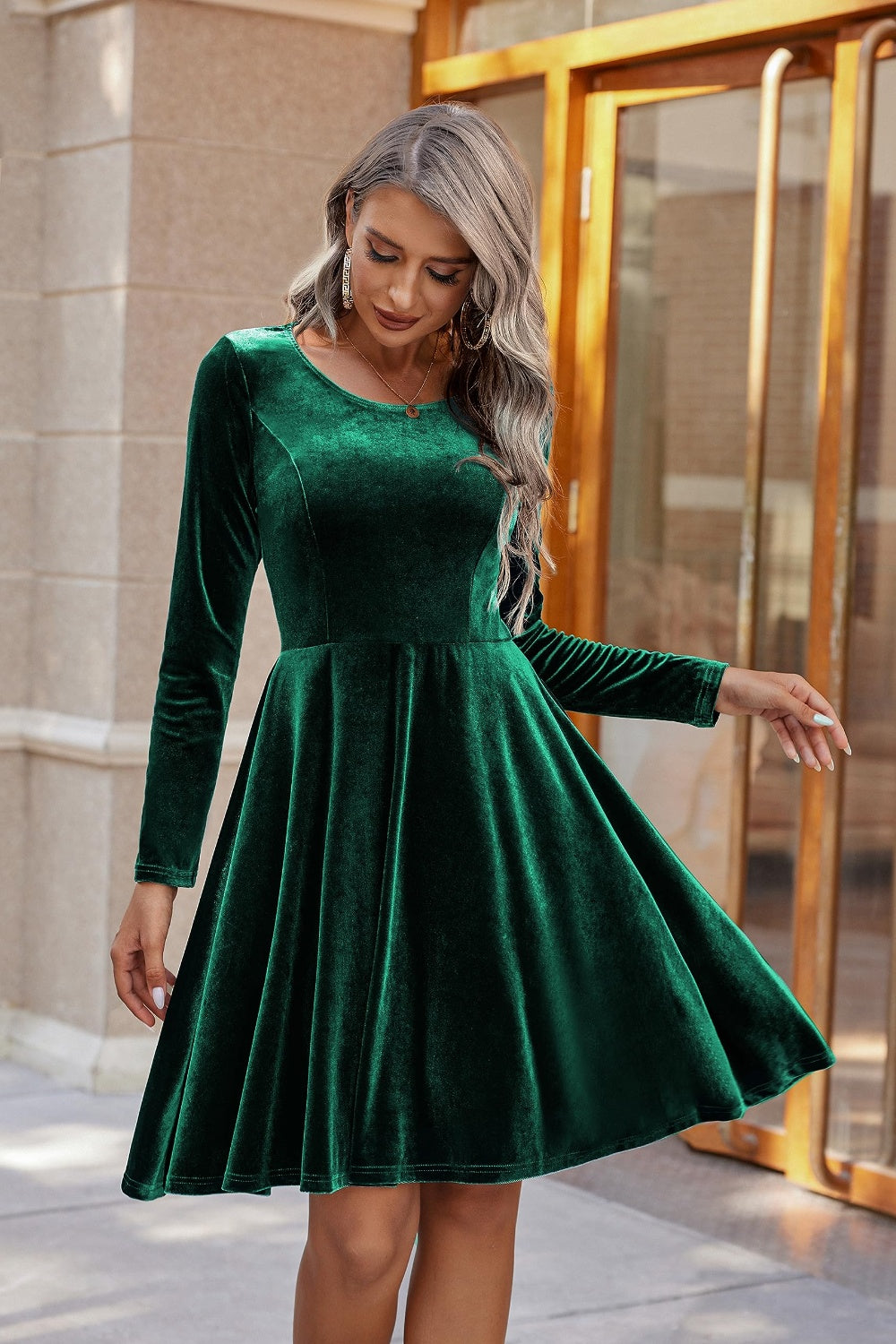 LIZAKOSHT  -  Round Neck Long Sleeve Knee Length Dress