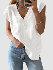 LIZAKOSHT  -  Ribbed V-Neck Sweater Vest