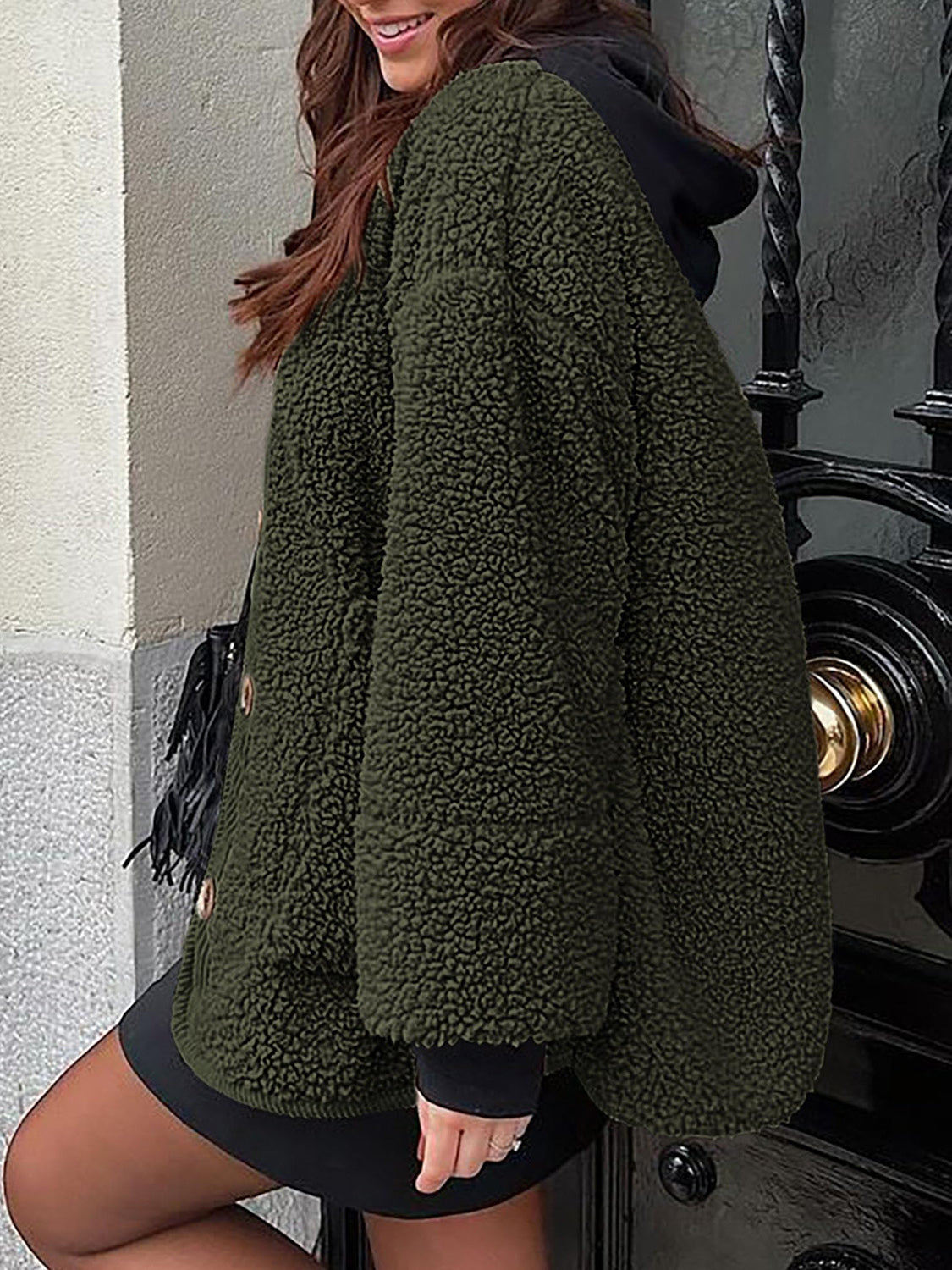 LIZAKOSHT  -  Contrast Button Up Sherpa Jacket with Pockets