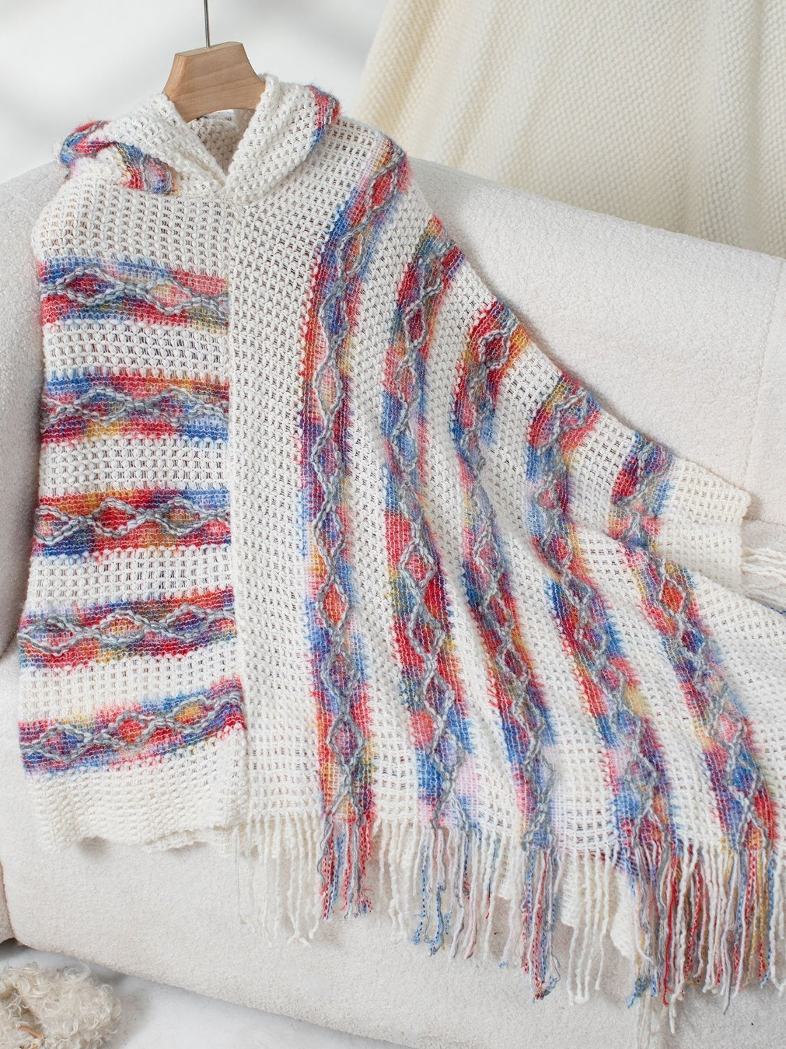 LIZAKOSHT  -  Fringe Contrast Hooded Poncho