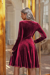 LIZAKOSHT  -  Round Neck Long Sleeve Knee Length Dress