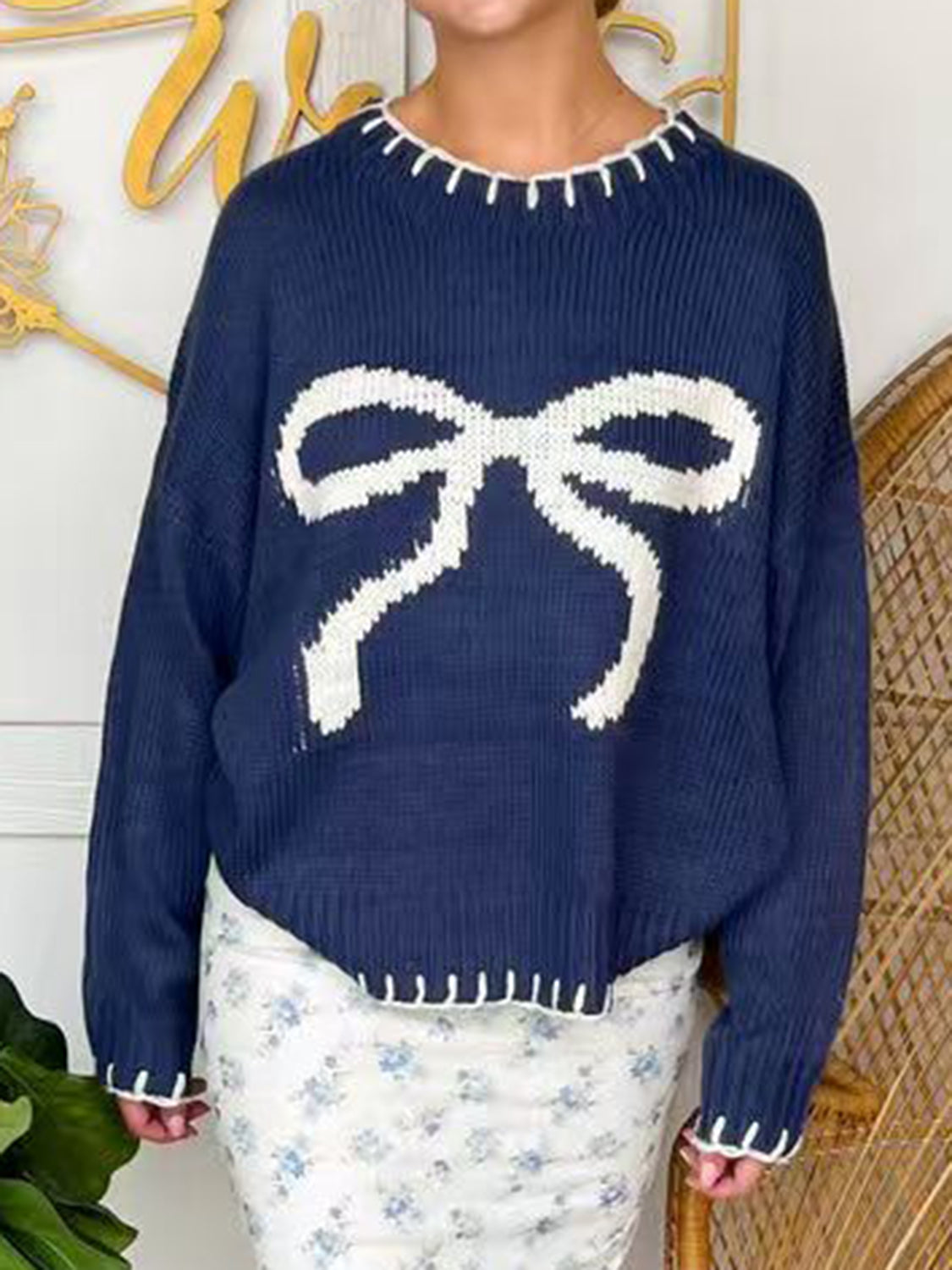 LIZAKOSHT  -  Bow Round Neck Long Sleeve Sweater