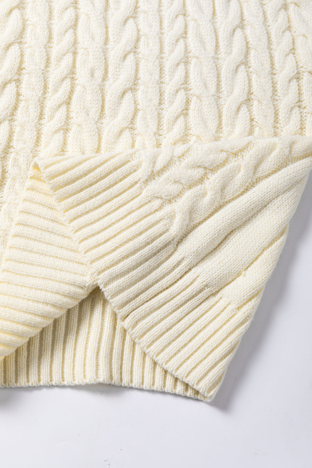 LIZAKOSHT  -  Cable Knit Turtleneck Sweater Vest