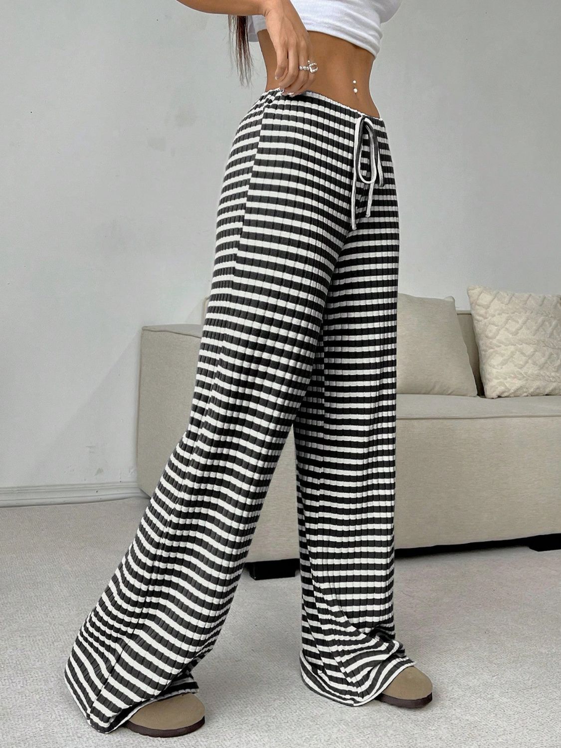 LIZAKOSHT  -  Tied Striped Wide Leg Pants