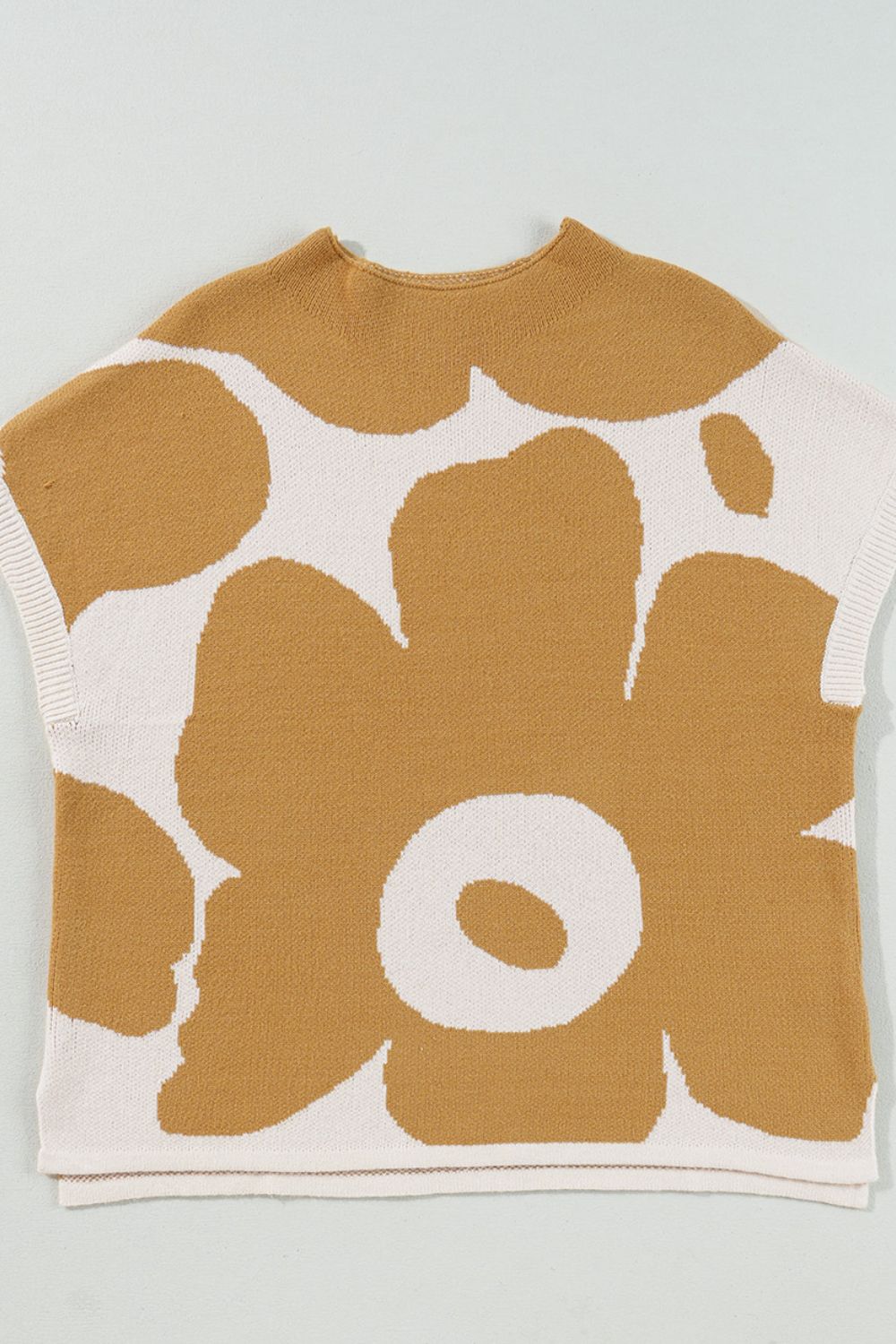 LIZAKOSHT  -  Contrast Flower Mock Neck Short Sleeve Sweater