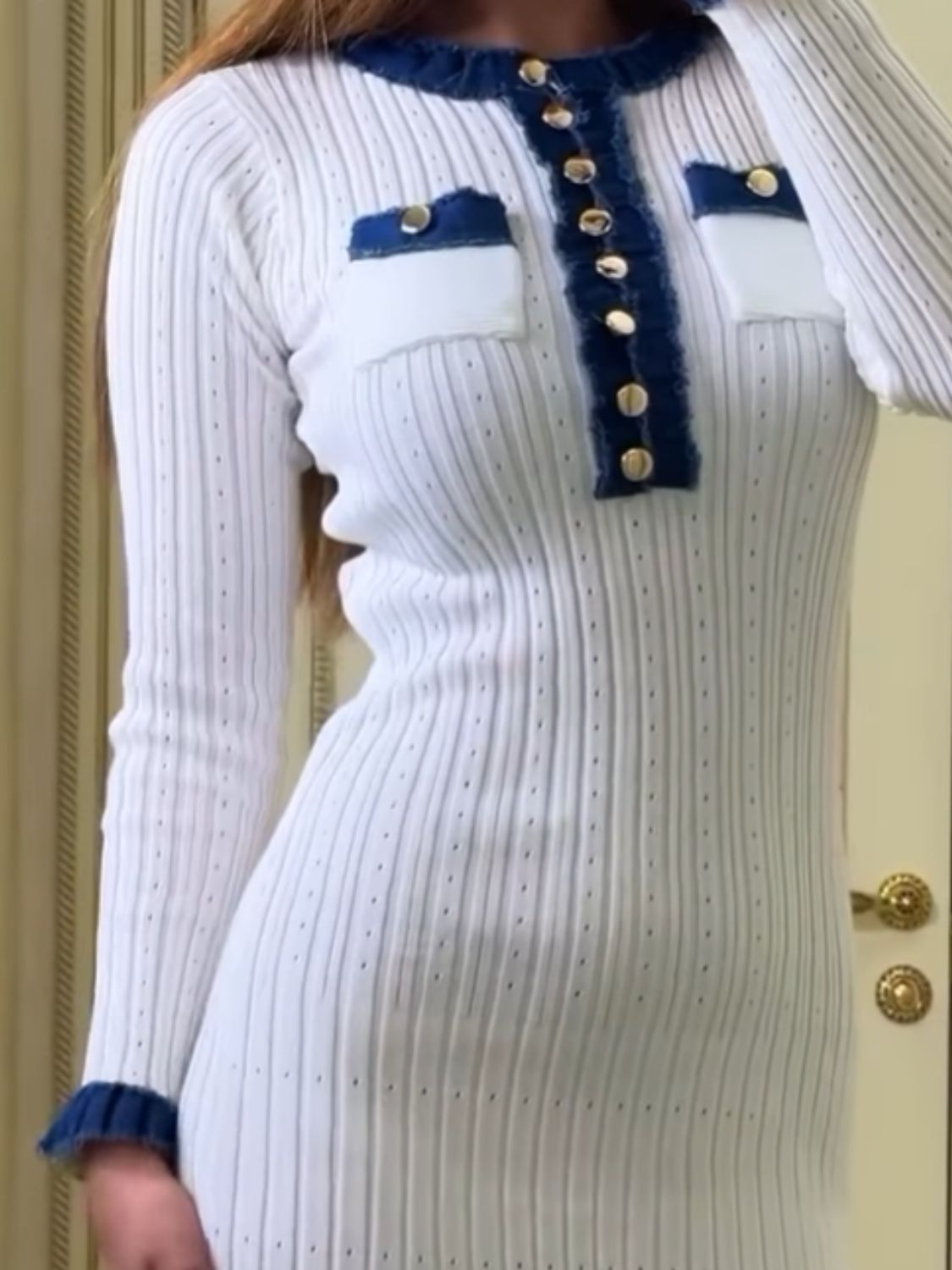 LIZAKOSHT  -  Contrast Trim Round Neck Long Sleeve Sweater Dress
