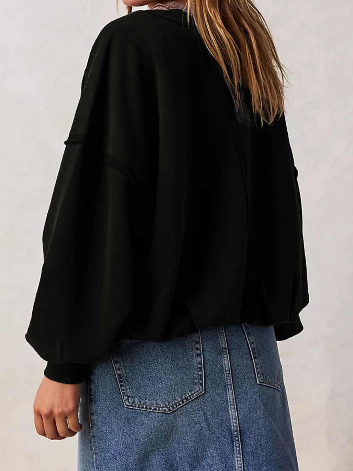 LIZAKOSHT  -  Exposed Seam Round Neck Long Sleeve Sweatshirt