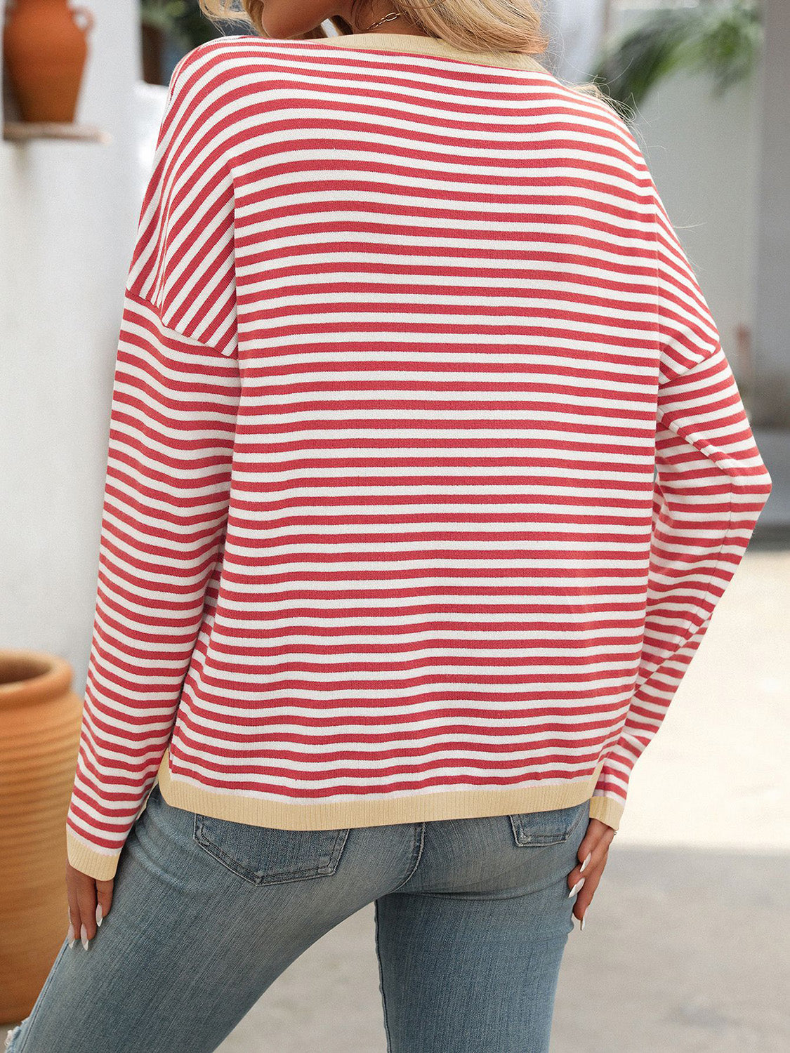LIZAKOSHT  -  Striped Round Neck Long Sleeve Sweater