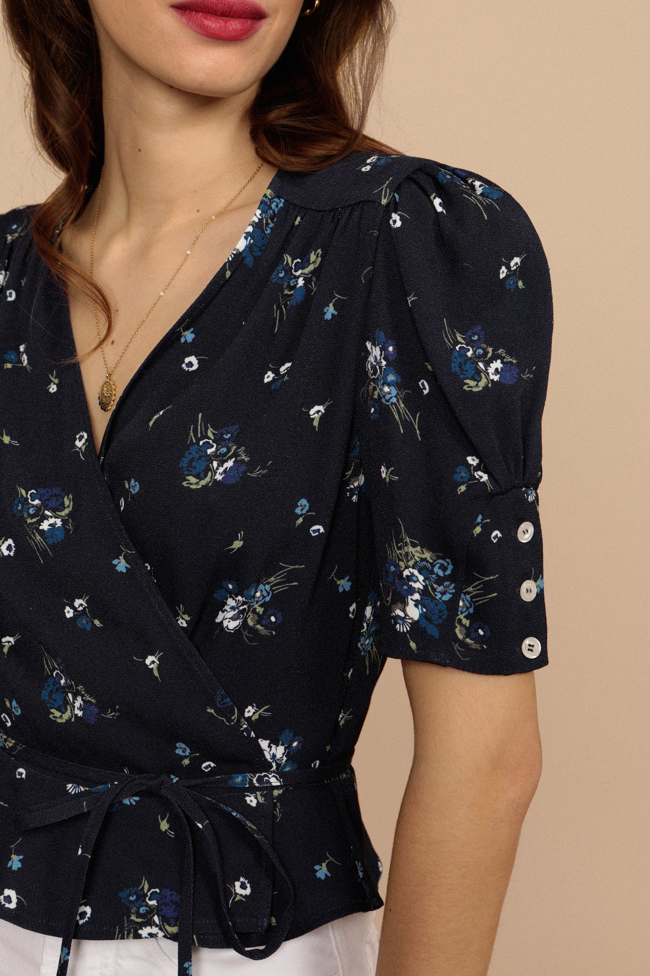 Women Shirt Spring and Summer New Ladies Floral Print V-neck Short-sleeved Shirt