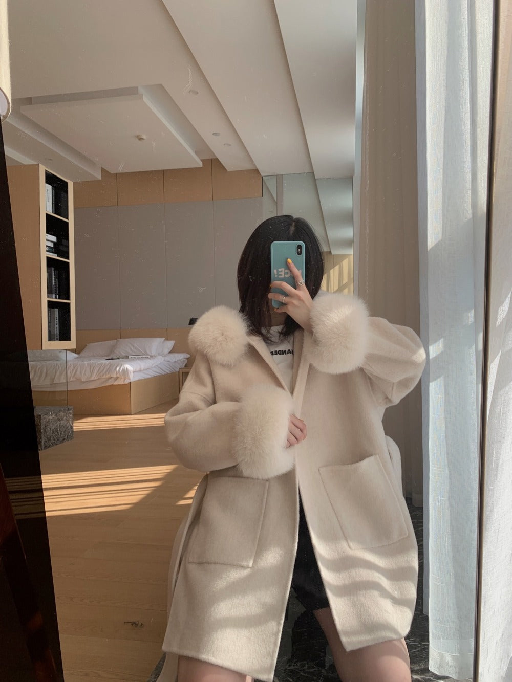 Lizakosht Luxury Oversized Real Cashmere Blend Coat Women Winter Wool Hooded Cardigan Jacket With Genuine Fox Fur Collar