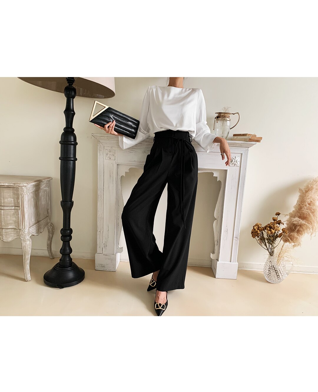 Lizakosht Women's shirt autumn new V-neck metal chain decoration Slim all-match long-sleeved shirt