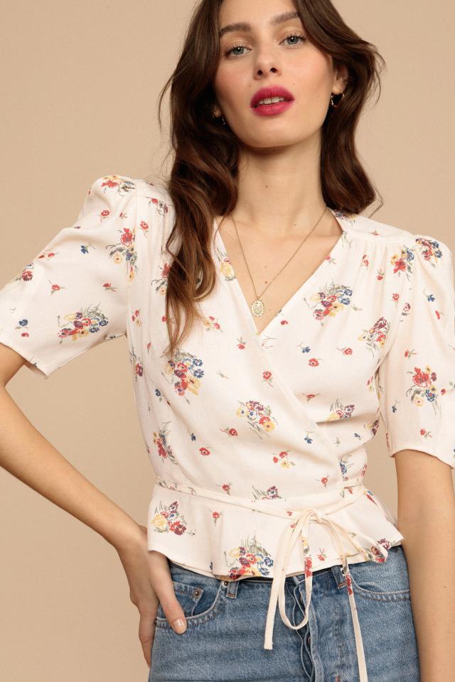 Women Shirt Spring and Summer New Ladies Floral Print V-neck Short-sleeved Shirt