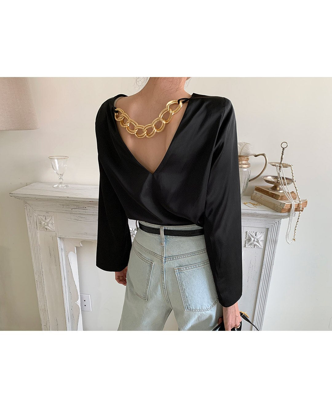 Lizakosht Women's shirt autumn new V-neck metal chain decoration Slim all-match long-sleeved shirt