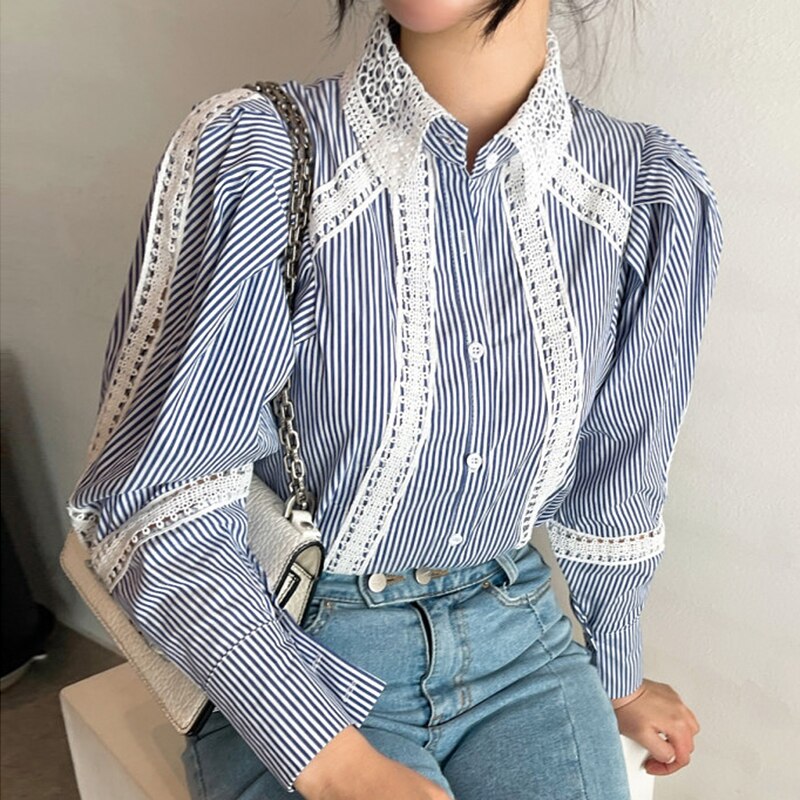 Early Autumn New Blouse Female Korean Lapel Hollow Lace Stitching Striped Blusa Loose Single-breasted Puff Sleeve Shirt DK1238