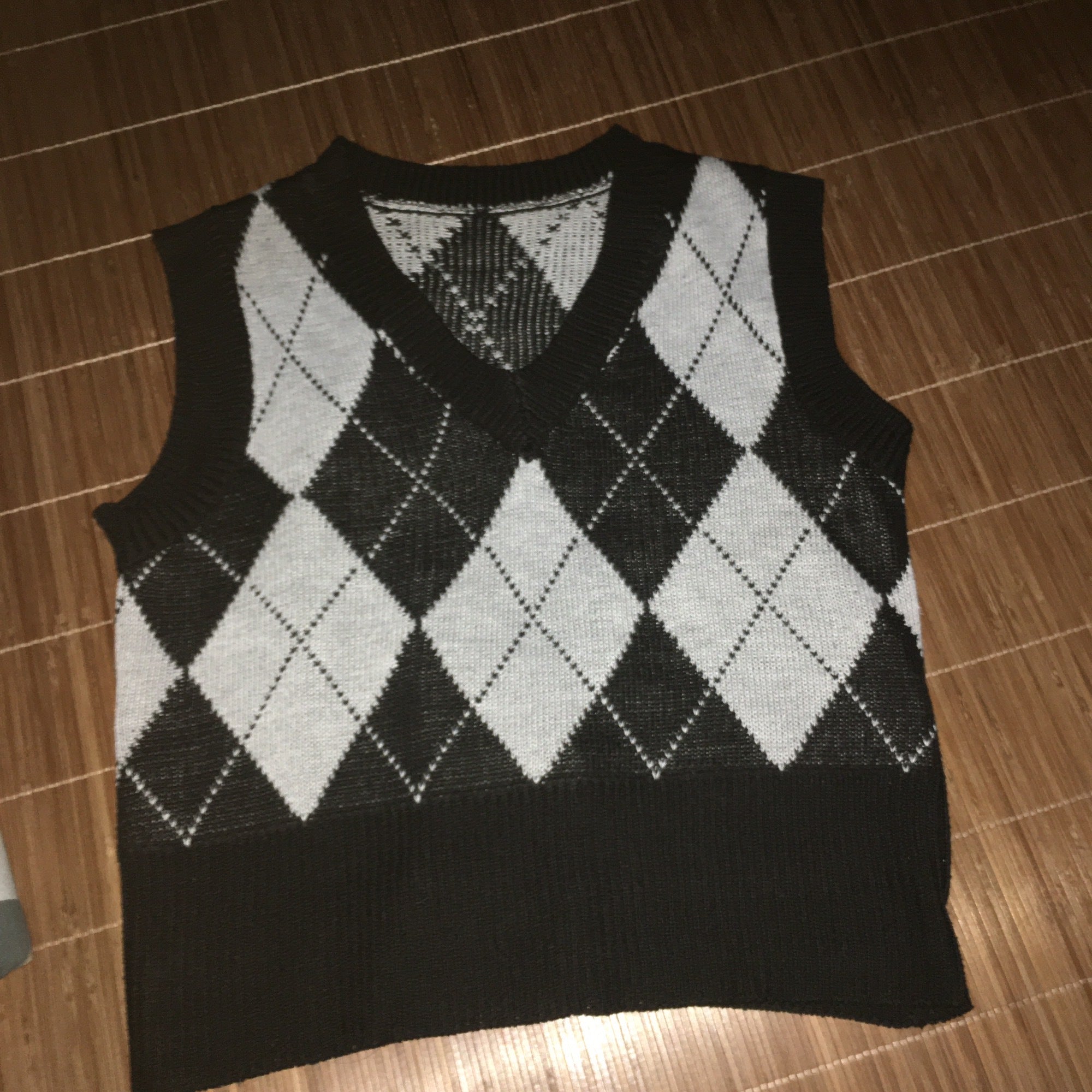 Lizakosht Vintage Argyle Plaid Sweater Vest Women V-Neck Female Sleeveless Tank Jumper Ladies Short Spring Knitting Pullovers Tops