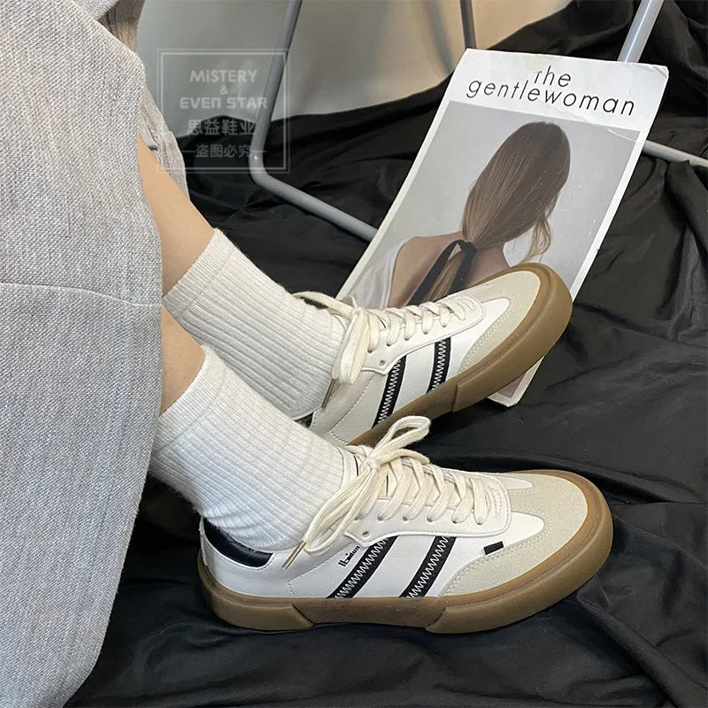 Lizakosht Luxury New Retro Shoes for Women Sneakers Fashion Classic Low Cut Lace-up Plus Size 35-44 All-match Designer Sneakers Women