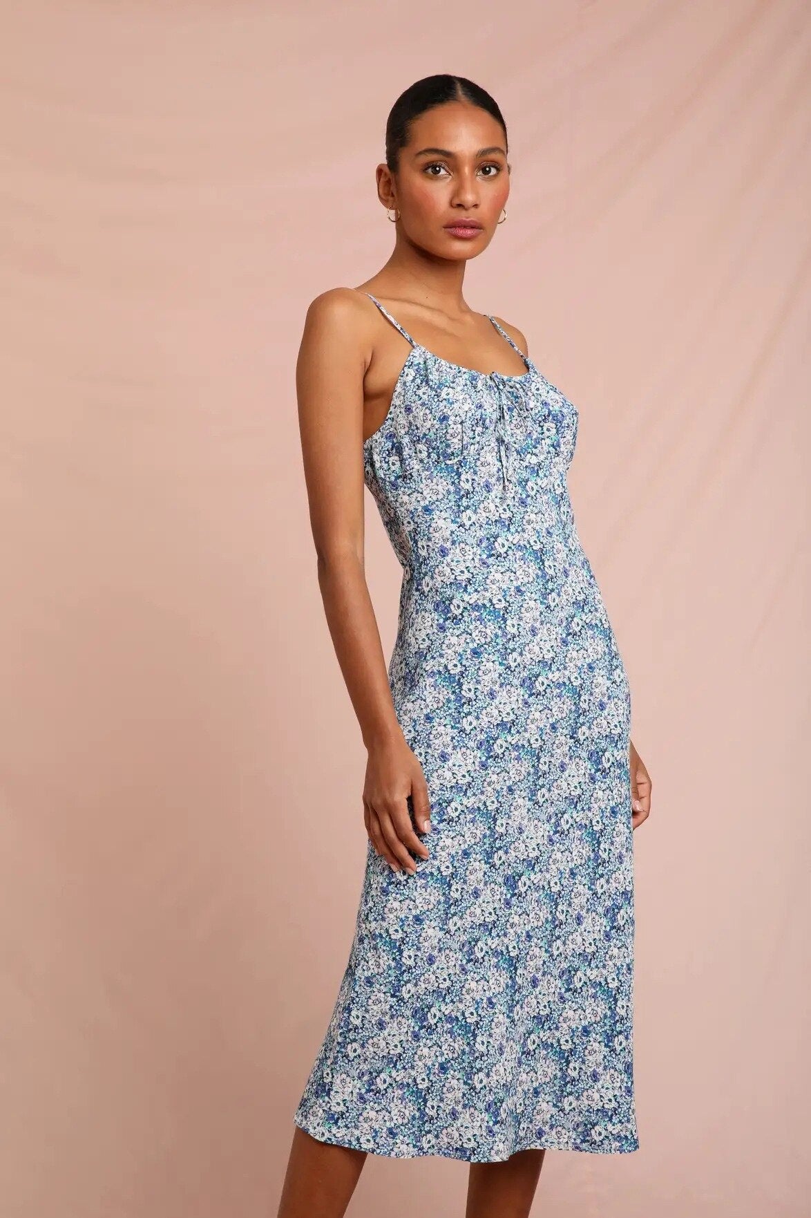 Lizakosht Women Dress Spring and Summer New Products 100% Viscose Printed Lace-up Suspender Dress Women Slim Mid-length Dress