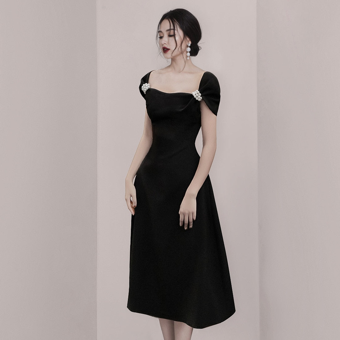 Summer Pearls Black Party Long Dress Sexy Bow Tie Sleeveless Beading Strap A-Line Dresses Women Vintage French Vestidos D520