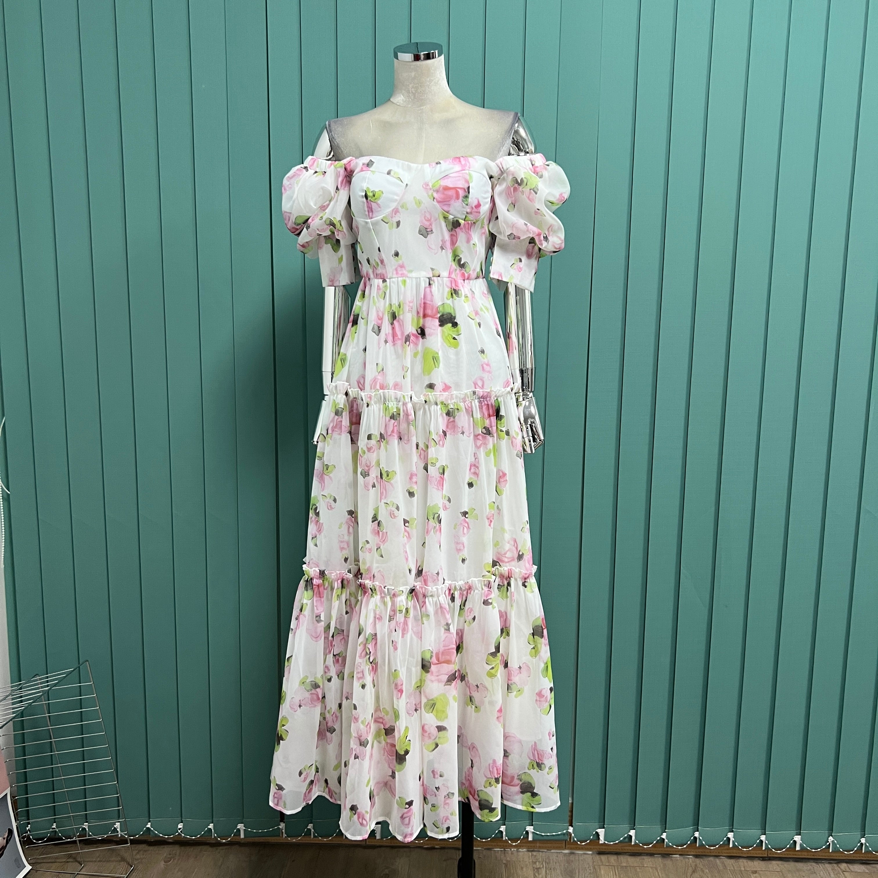 Lizakosht The French court is gentle and shoulders, wearing a light luxury niche big skirt, bubble princess sleeve tea break printed dress