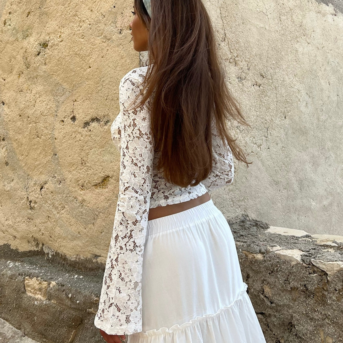 Lizakosht Women's Lace Floral Sheer Tops Long Sleeve Sweetheart Neck Front Bowknot Cropped Blouse Clubwear y2k Streetwear