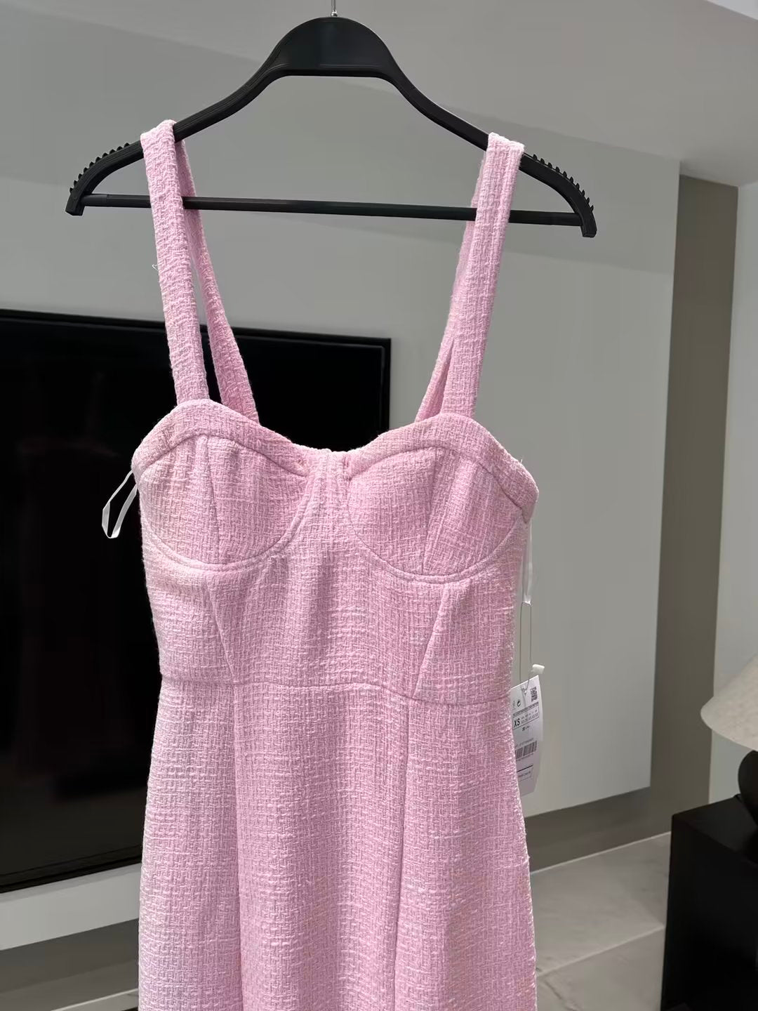 Lizakosht Women New Chic Fashion Textured laminated decoration Midi Dress Vintage sleeveless sling Female Dresses Vestidos Mujer