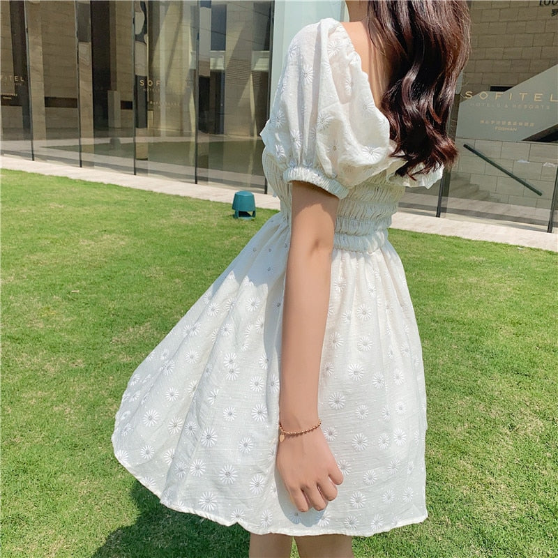 Lizakosht Summer new Daisy Embroidery Floral Dress Women High Waist Slim Lace Puff Sleeve Dresses Cottagecore Sweet Girl Cute Short Sleeve
