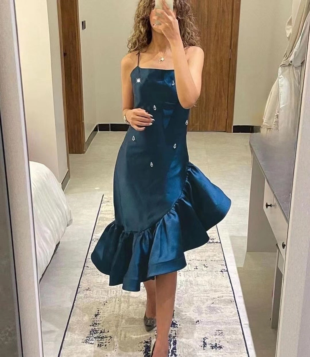 Lizakosht Short Prom Dresses Spaghetti Straps Rhinestone Bodice Cocktail Party Gowns Sleeveless Night Club Girls' Wear Dress