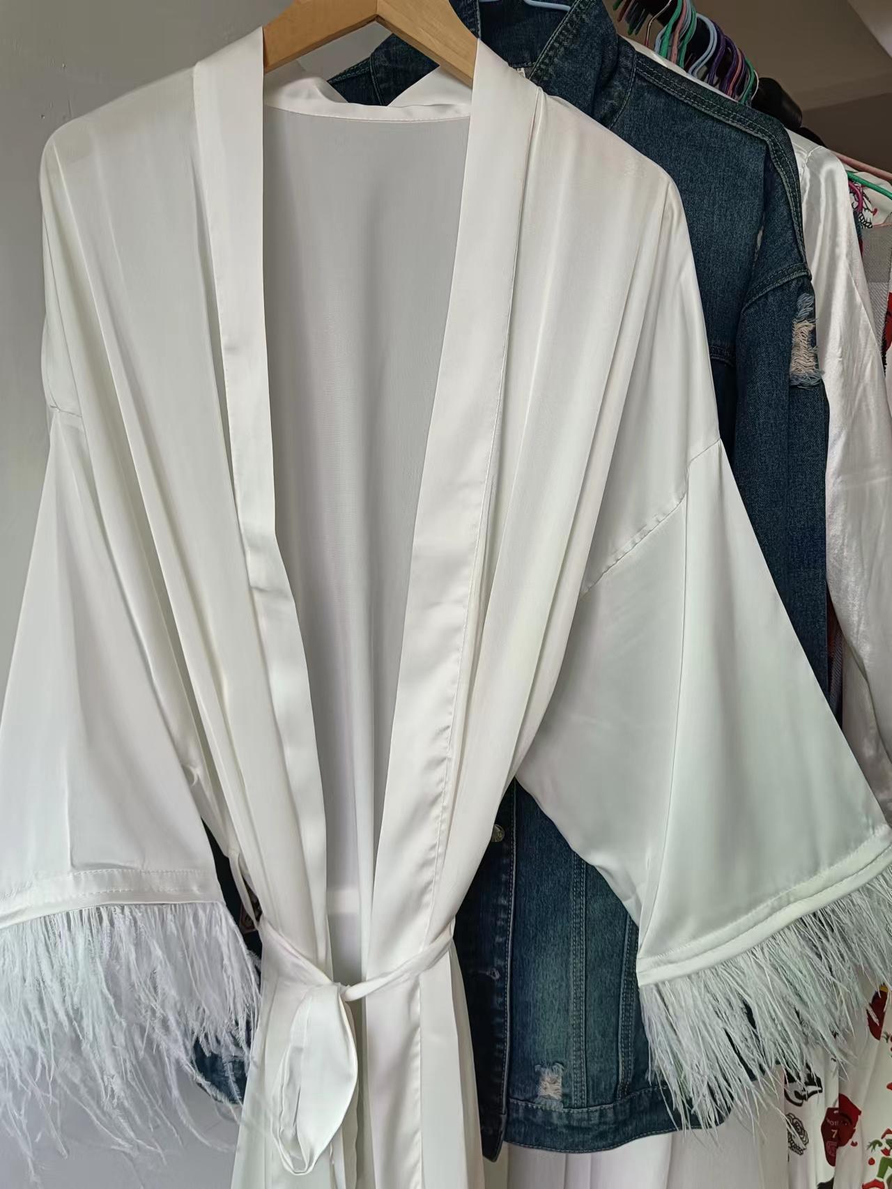 Lizakosht Bride Robe With Feather Sleeves White Boudoir Robe Long Gown Silk Bridal Wedding Dressing Gown Women Sheer Robes Bridesmaid Gift